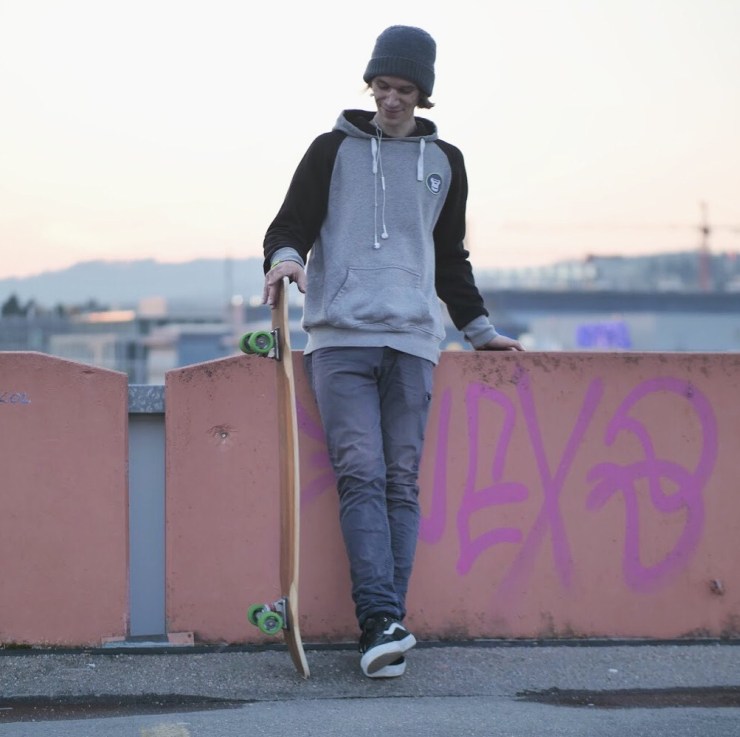 Longboard Dance Freestyle Session in Zürich, Pfingstweidparkhaus